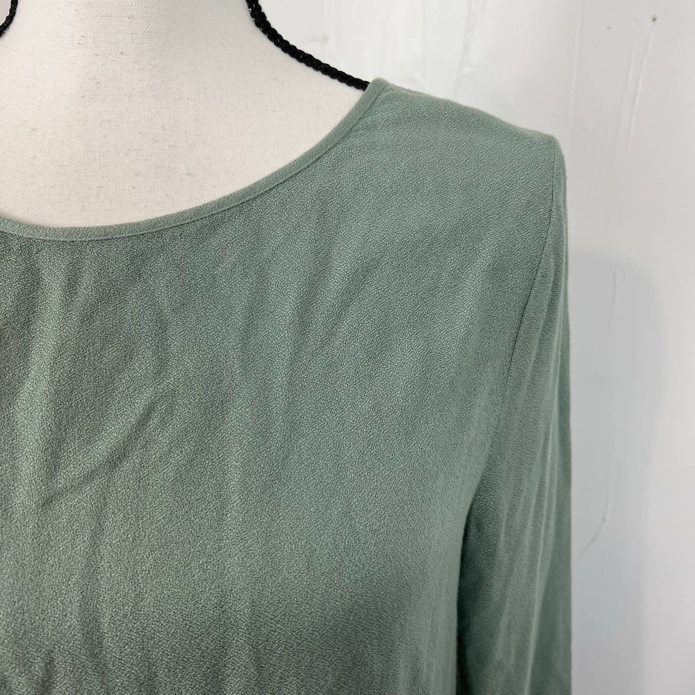Cloth & Stone Button Back Long Sleeve Blouse Sz XS Sage Green Lace Tie Textured - Picture 5 of 8